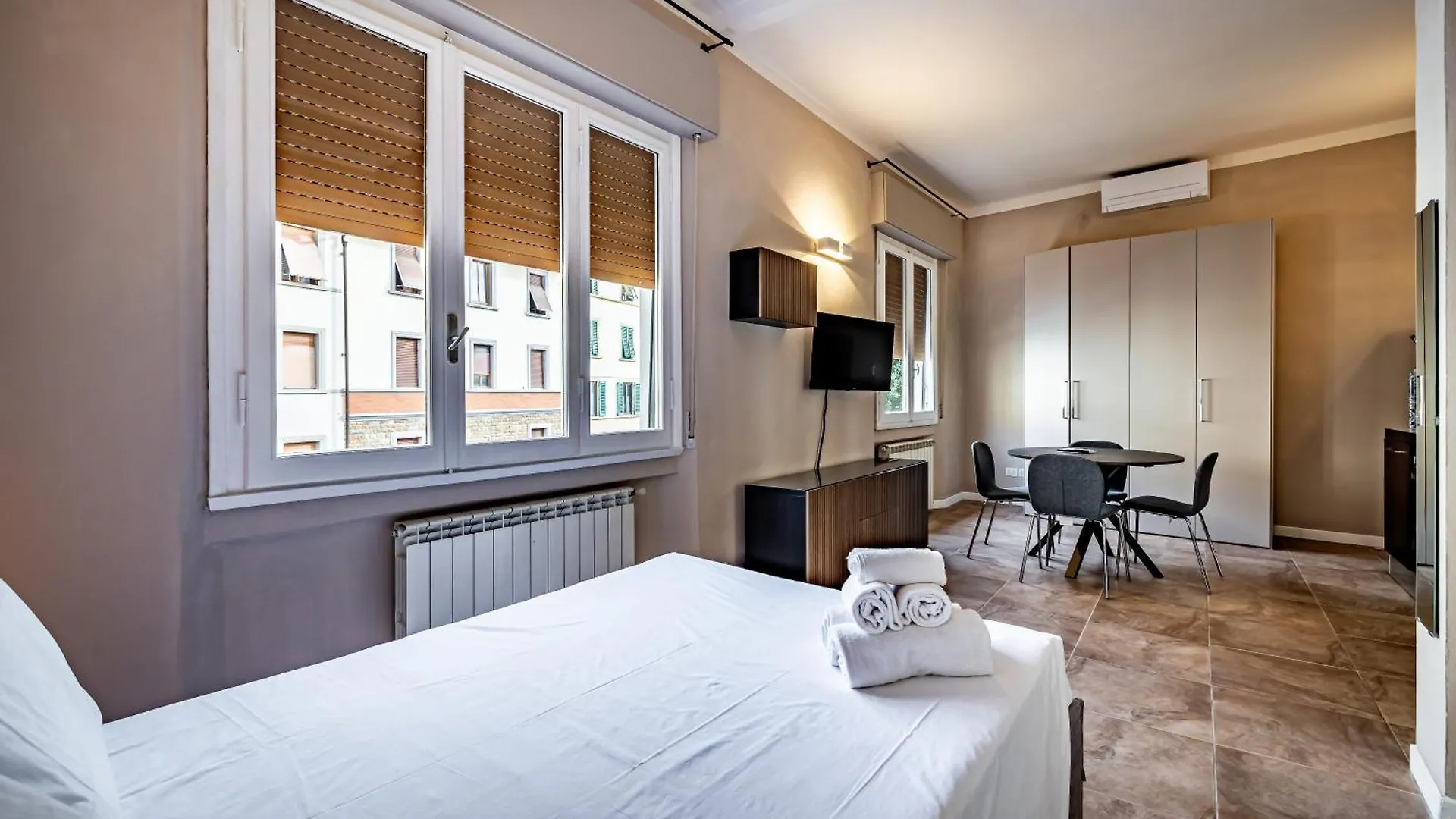 Yid Luxury Studio Florence 0*,  Italy